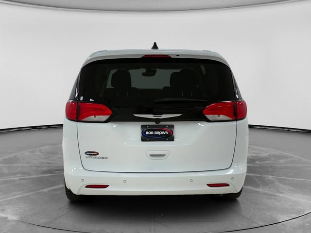Used 2024 Chrysler Voyager LX FWD image 4