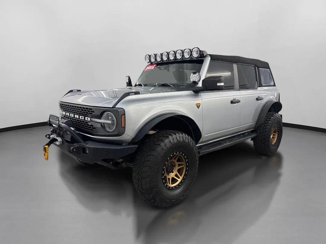 Used 2022 Ford Bronco Badlands w/ Sasquatch Package AWD/4WD image 4