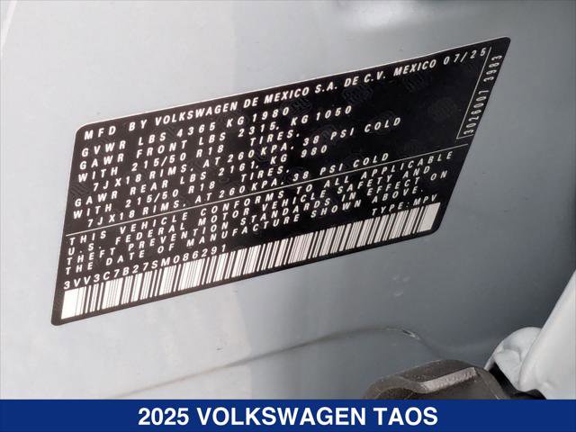 New 2025 Volkswagen Taos SE image 22