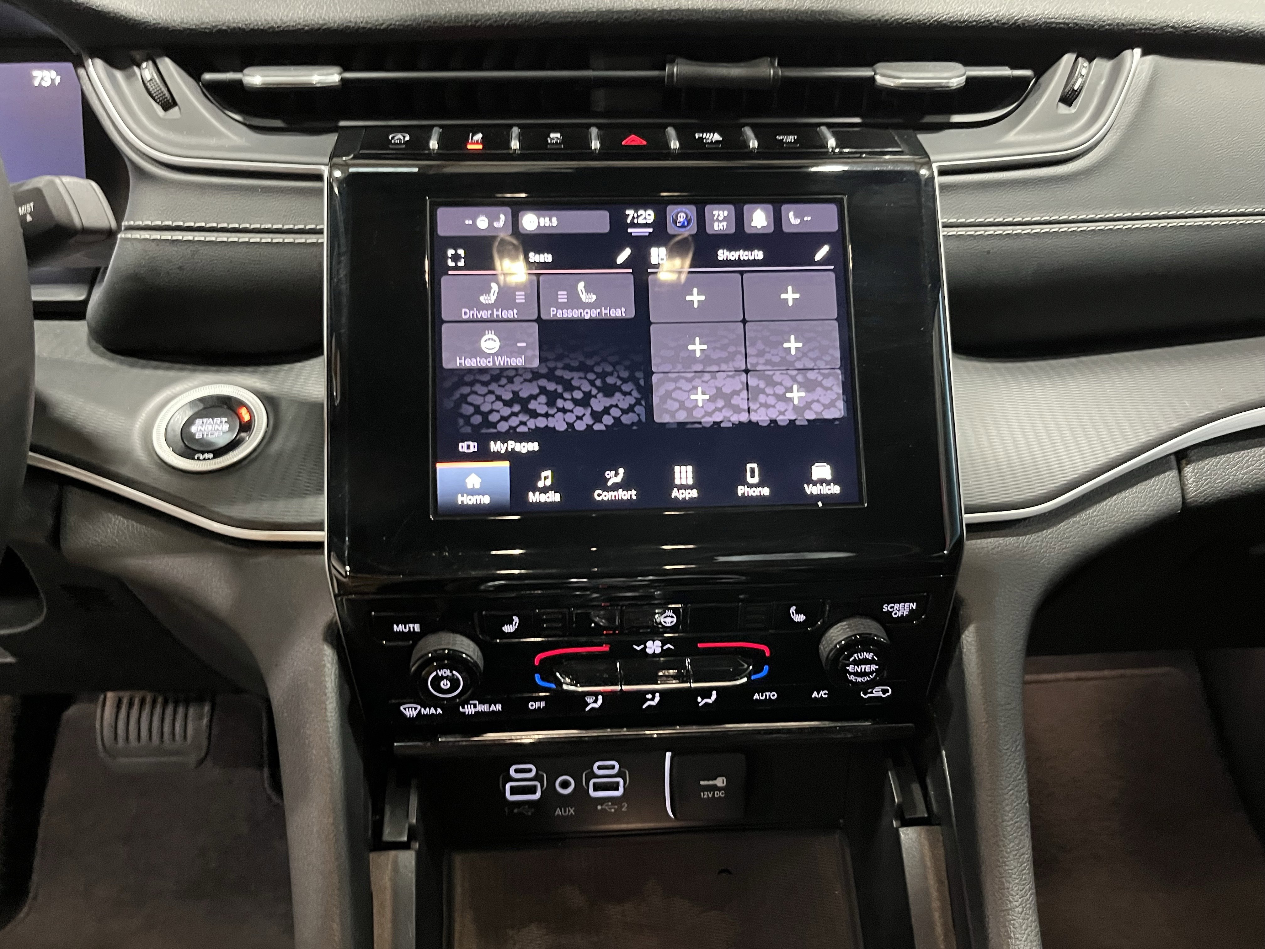 Used 2024 Jeep Grand Cherokee L Laredo image 22