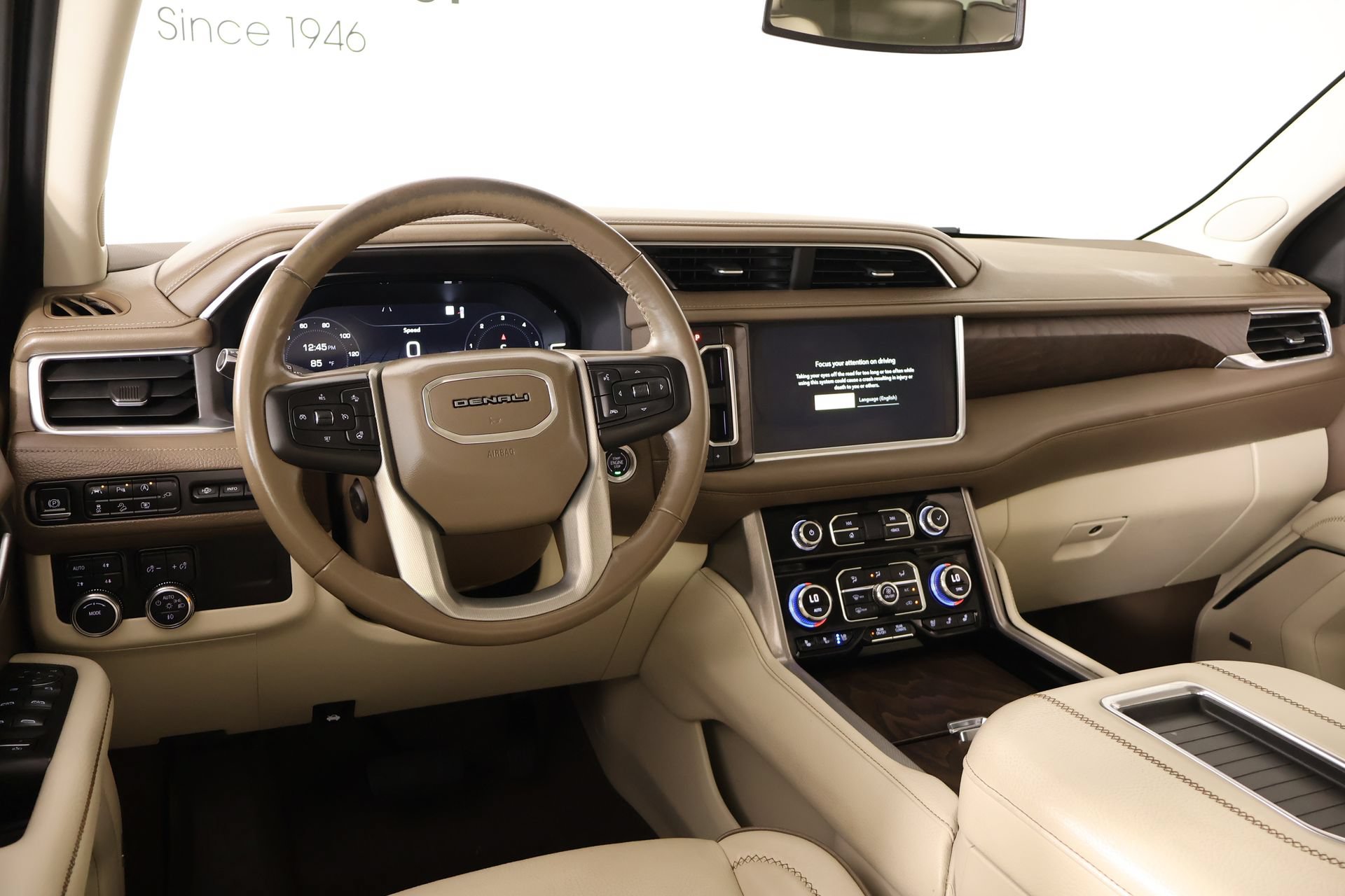 Used 2022 GMC Yukon Denali AWD/4WD image 2