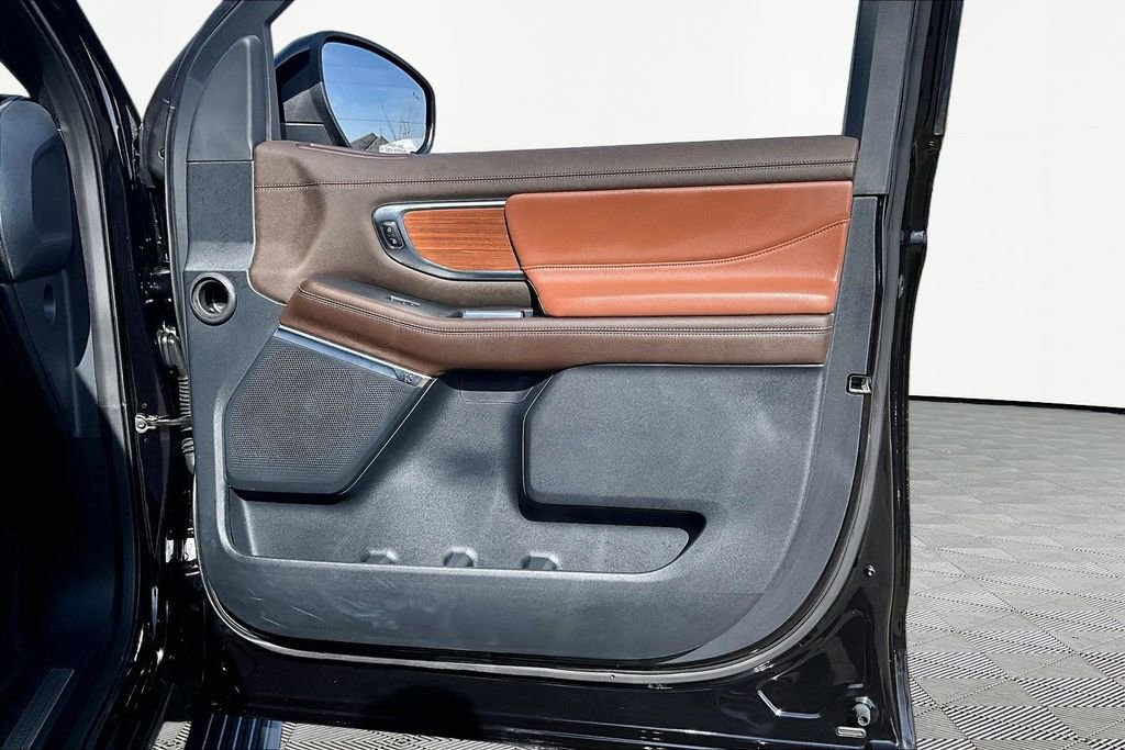 Used 2025 Ford Expedition King Ranch image 24