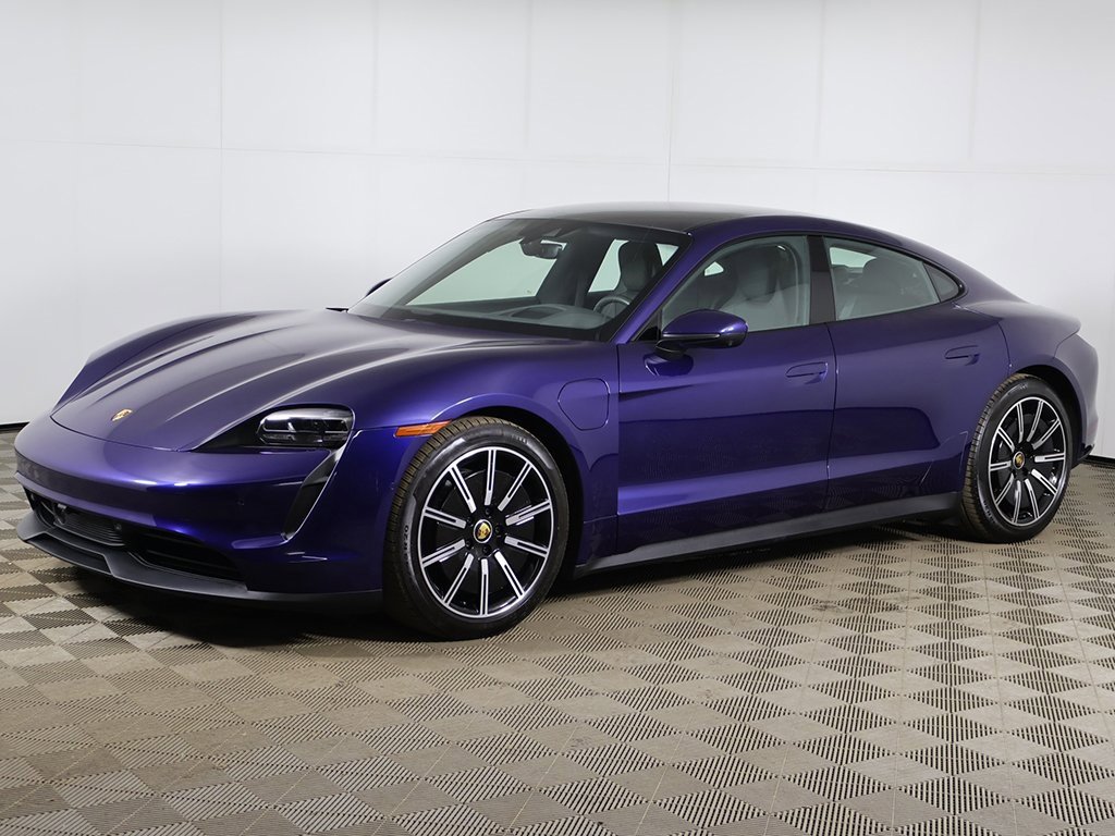 Used 2023 Porsche Taycan image 10