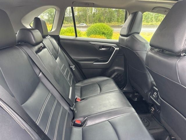 Used 2020 Toyota RAV4 Limited w/ Carpet Mat Package AWD/4WD image 28