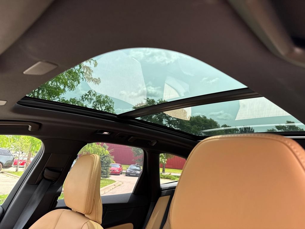 Certified 2023 Volvo XC60 B6 Ultimate w/ Climate Package AWD/4WD image 7