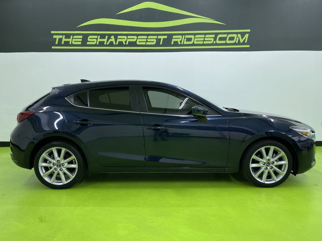 Used 2017 MAZDA MAZDA3 Grand Touring image 11