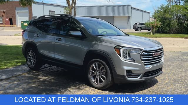 Certified 2023 GMC Terrain SLT FWD image 2
