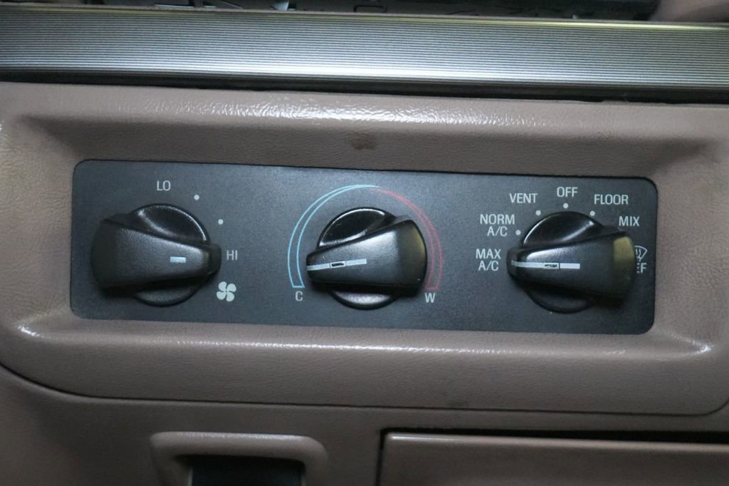 Used 1992 Ford Bronco Eddie Bauer image 31