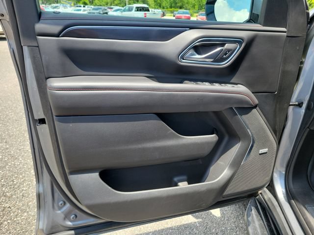 Certified 2022 Chevrolet Suburban RST w/ Luxury Package RWD image 24