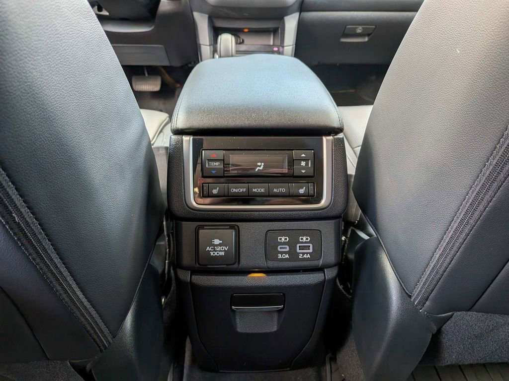 Used 2025 Subaru Ascent Bronze Edition w/ Onyx Package AWD/4WD image 17