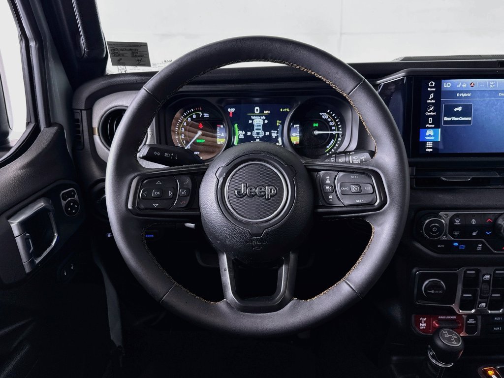 Used 2024 Jeep Wrangler Unlimited AWD/4WD image 11