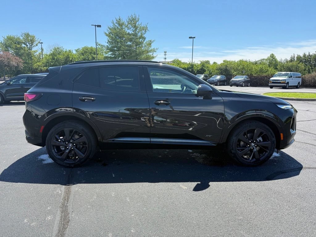 Used 2025 Buick Envision Sport Touring AWD/4WD image 8