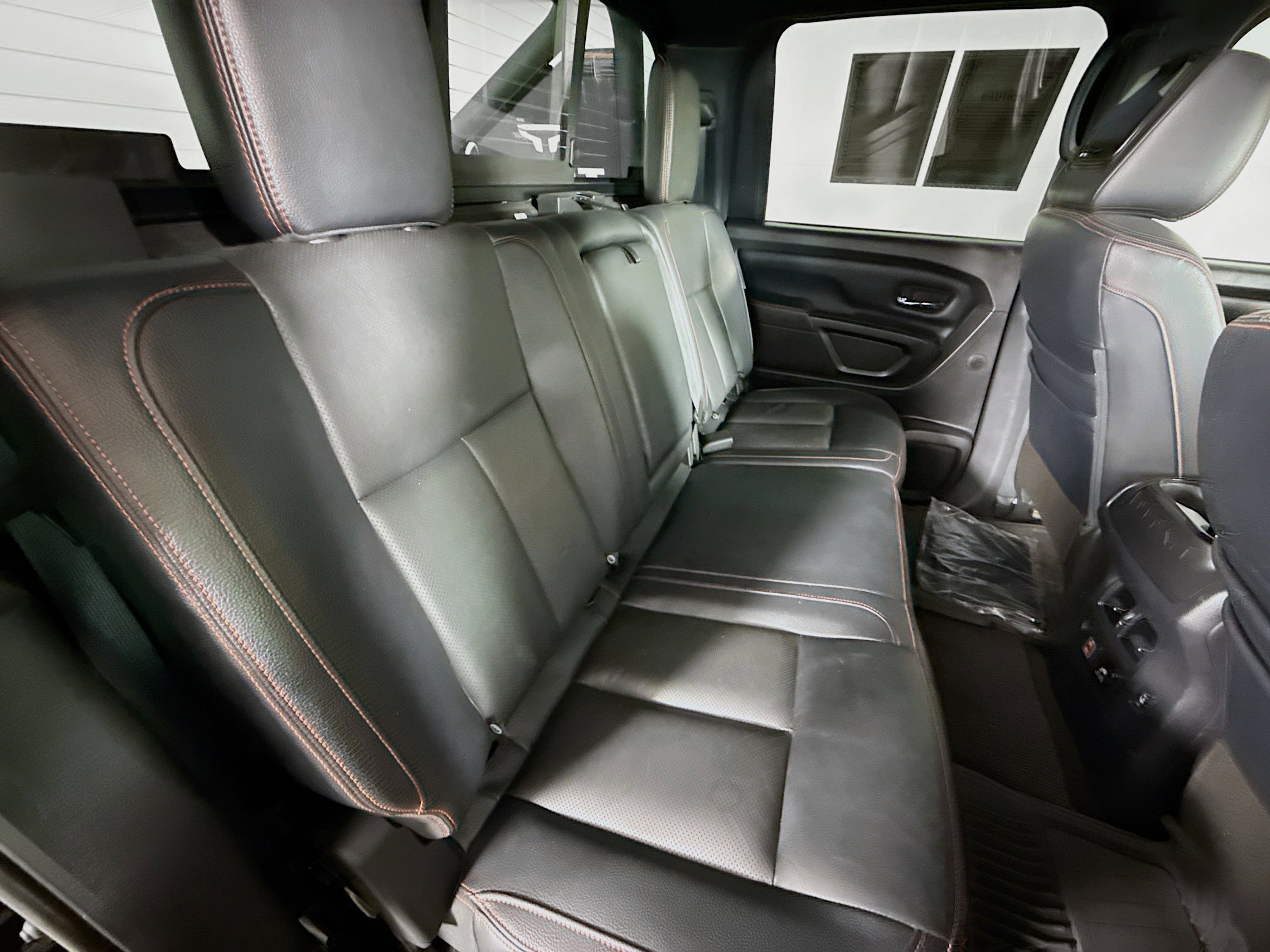 Used 2020 Nissan Titan PRO-4X w/ Pro-4x Convenience Package image 35