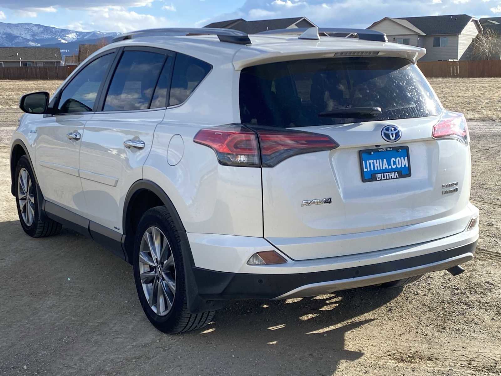 Used 2017 Toyota RAV4 Limited w/ Advanced Technology Package image 12
