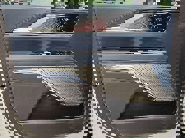 New 2025 Cadillac Escalade IQ Luxury 2 image 24