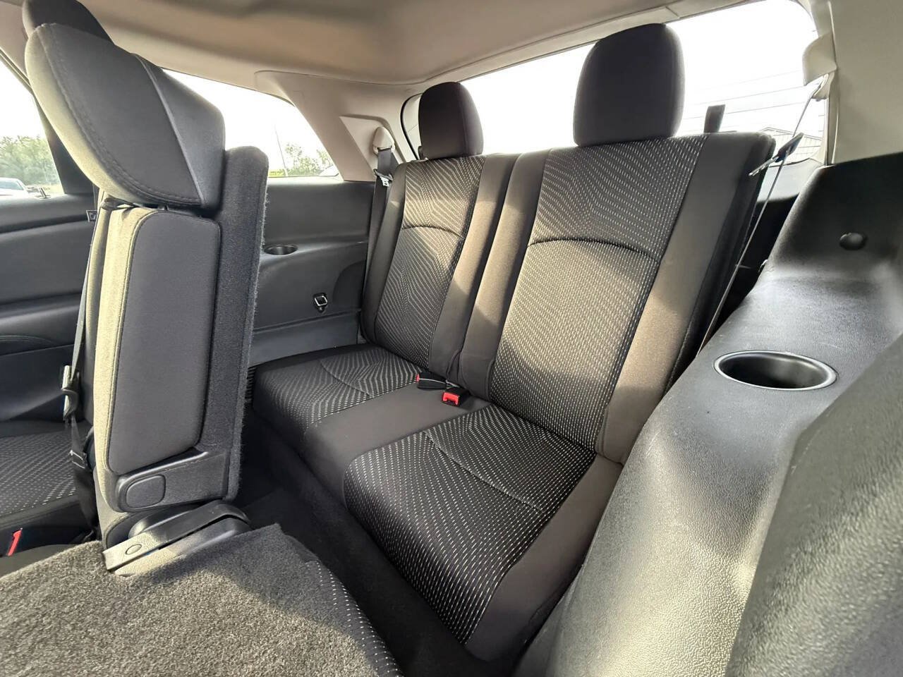 Used 2020 Dodge Journey SE w/ SE Popular Equipment Group FWD image 11