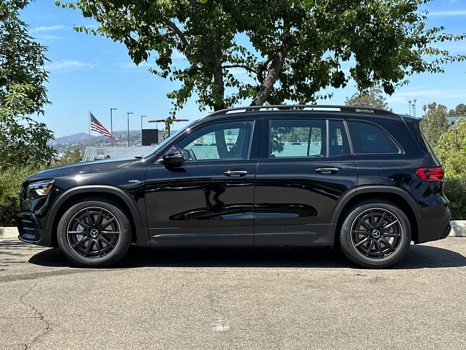 Used 2025 Mercedes-Benz GLB 35 AMG 4MATIC image 6