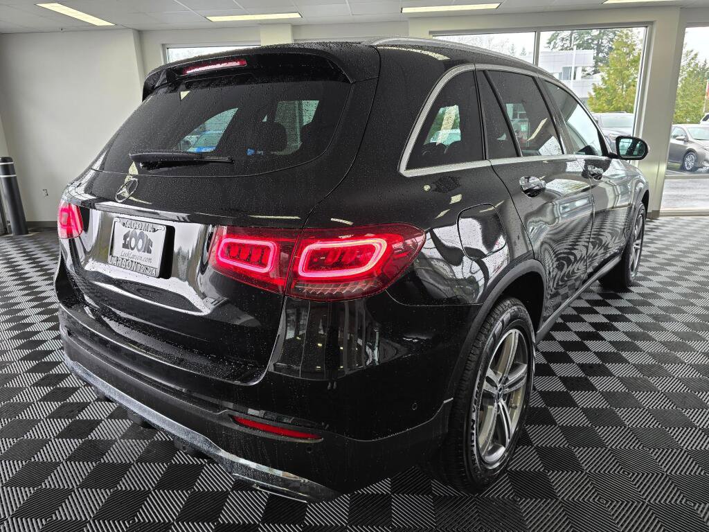 Used 2022 Mercedes-Benz GLC 300 image 3
