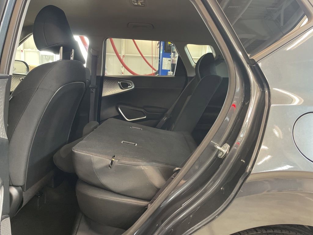 Certified 2023 Kia Soul LX FWD image 16