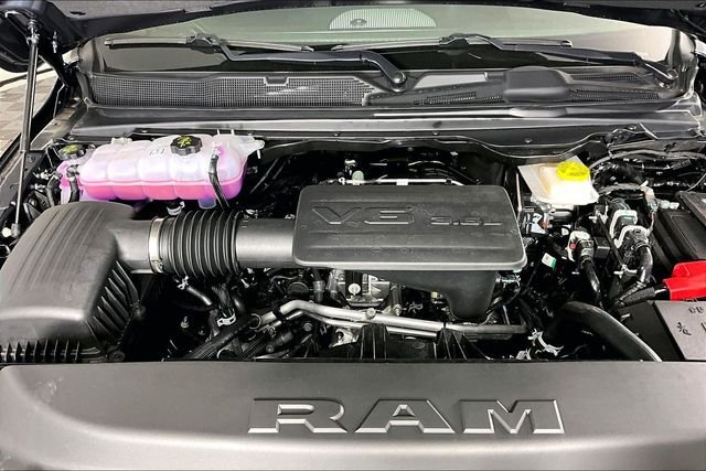 New 2026 RAM 1500 Express AWD/4WD image 2