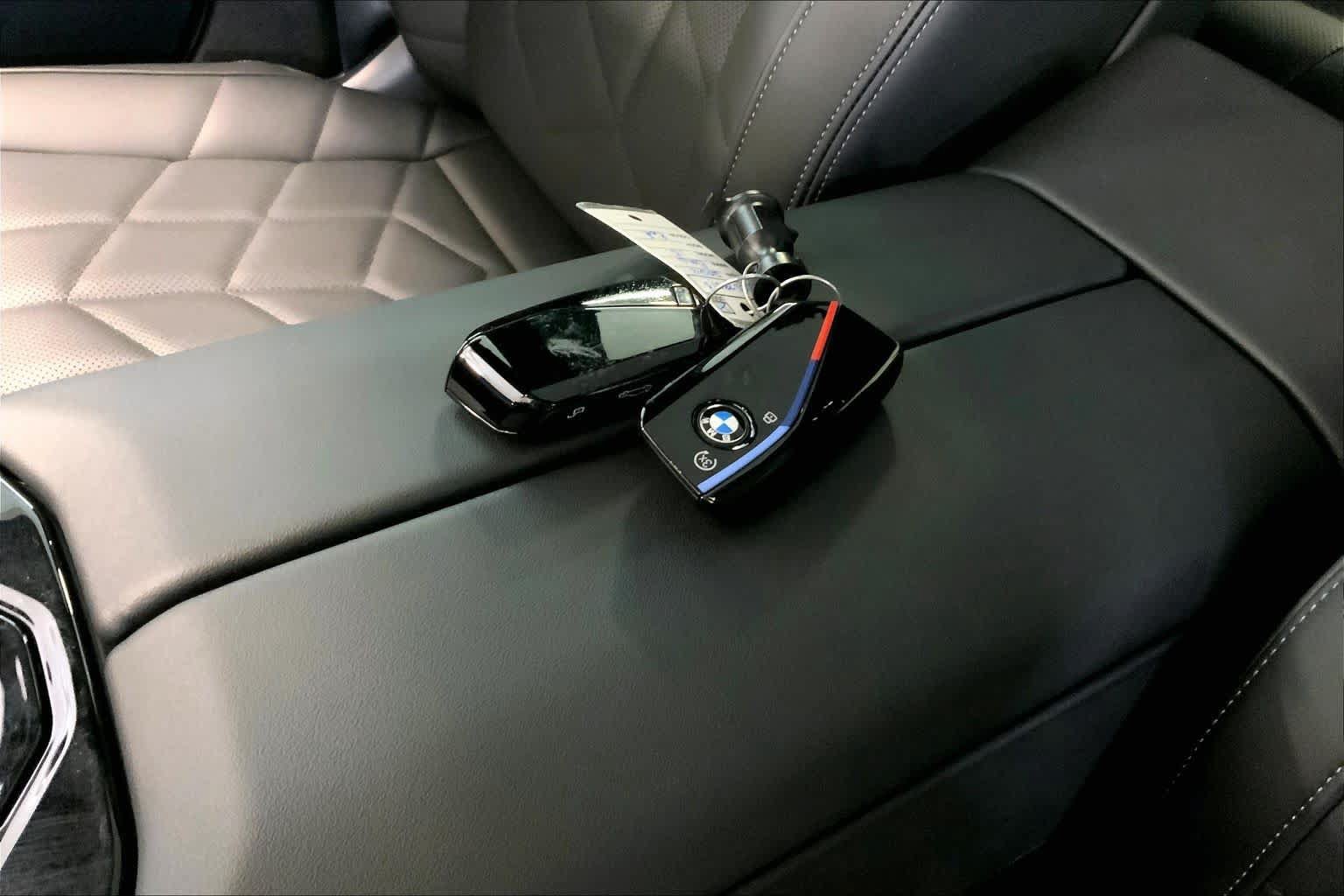 Used 2024 BMW i5 M60 w/ Premium Package AWD/4WD image 14