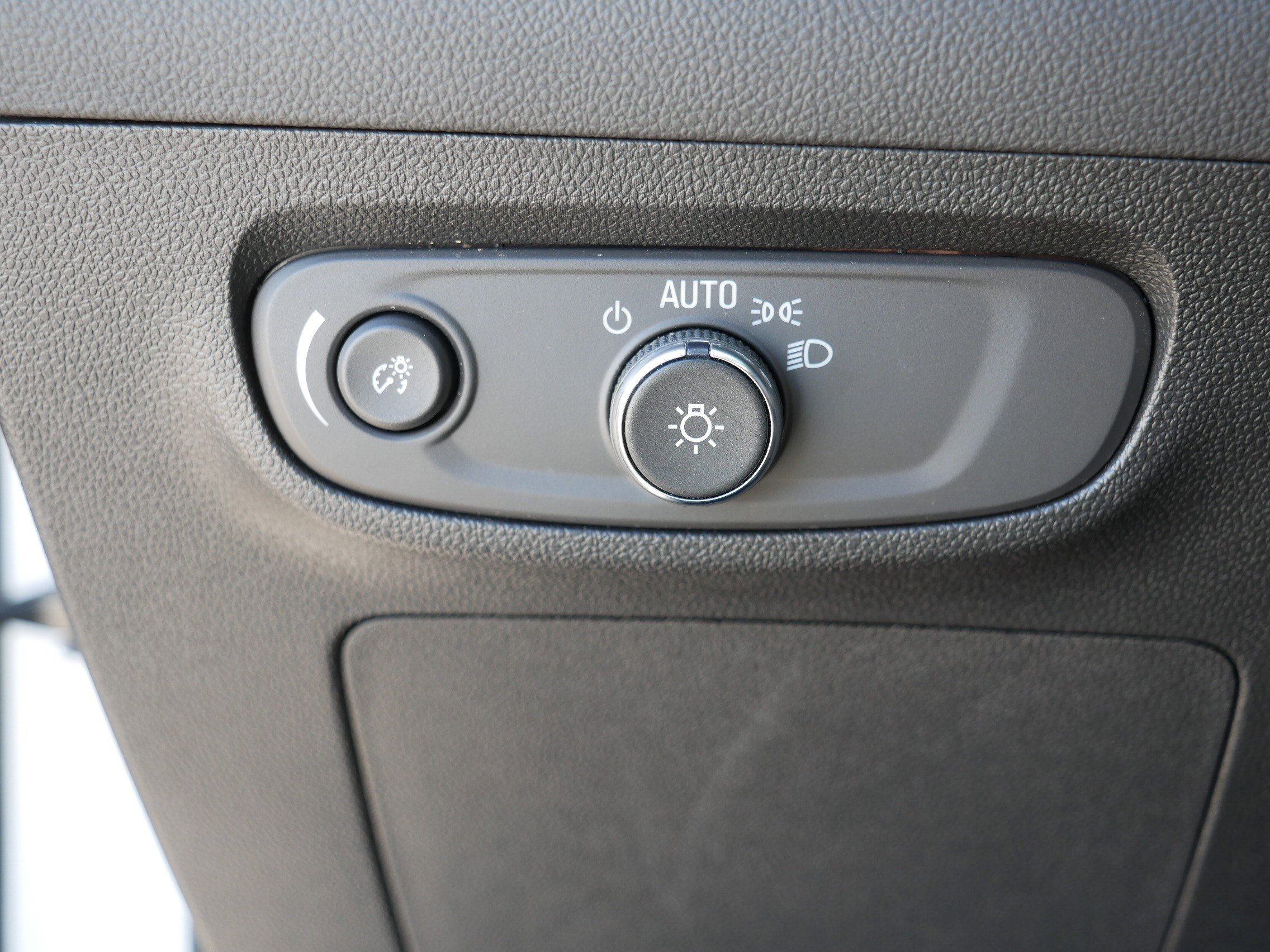 Used 2025 Buick Encore GX Preferred AWD/4WD image 26