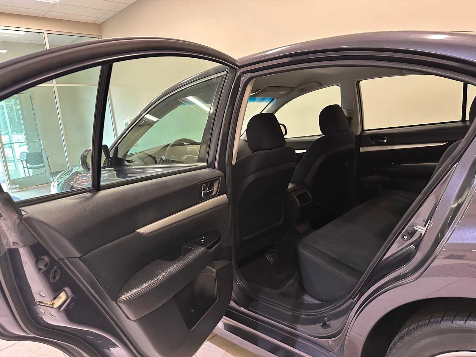 Used 2013 Subaru Legacy 2.5i Premium w/ All-Weather Pkg AWD/4WD image 22