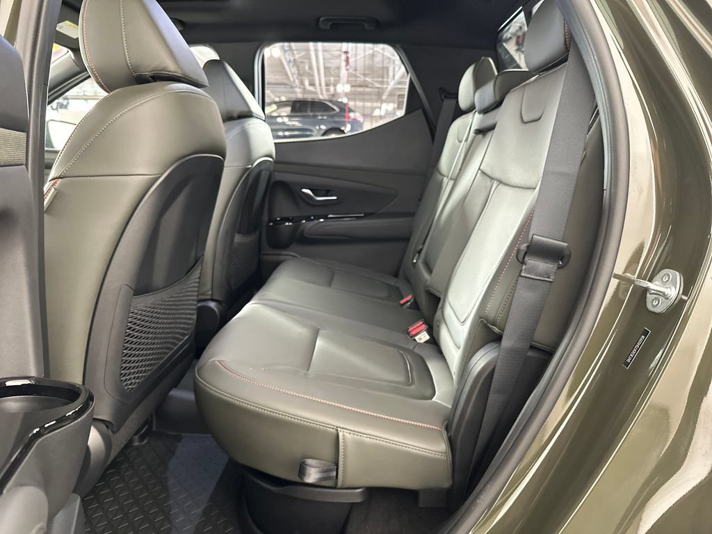 Used 2025 Hyundai Santa Cruz Limited AWD/4WD image 25