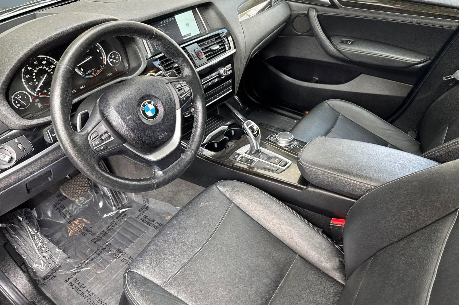 Used 2017 BMW X4 xDrive28i image 4