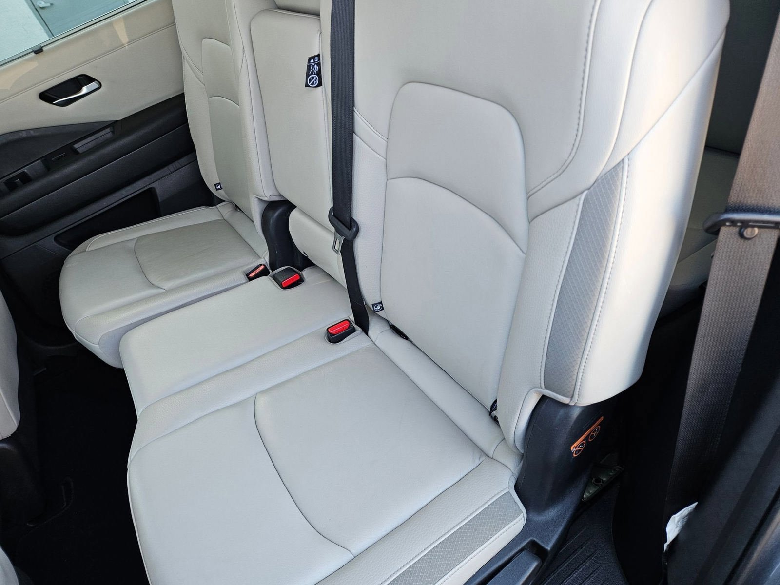 Used 2023 Nissan Pathfinder SL FWD image 29