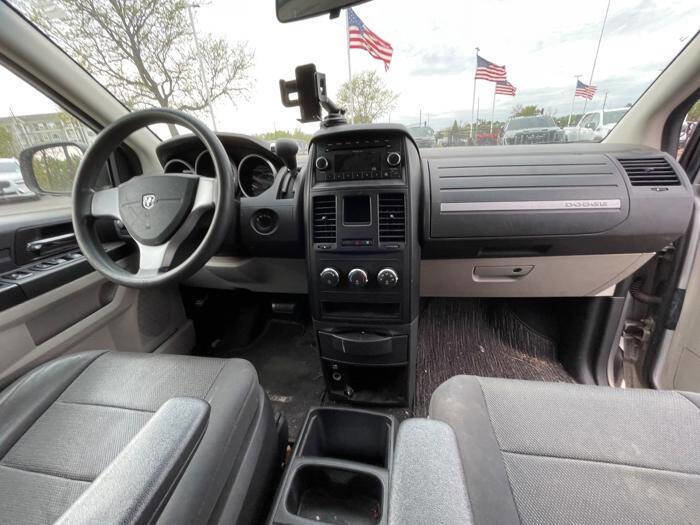 Used 2009 Dodge Grand Caravan SE FWD image 30