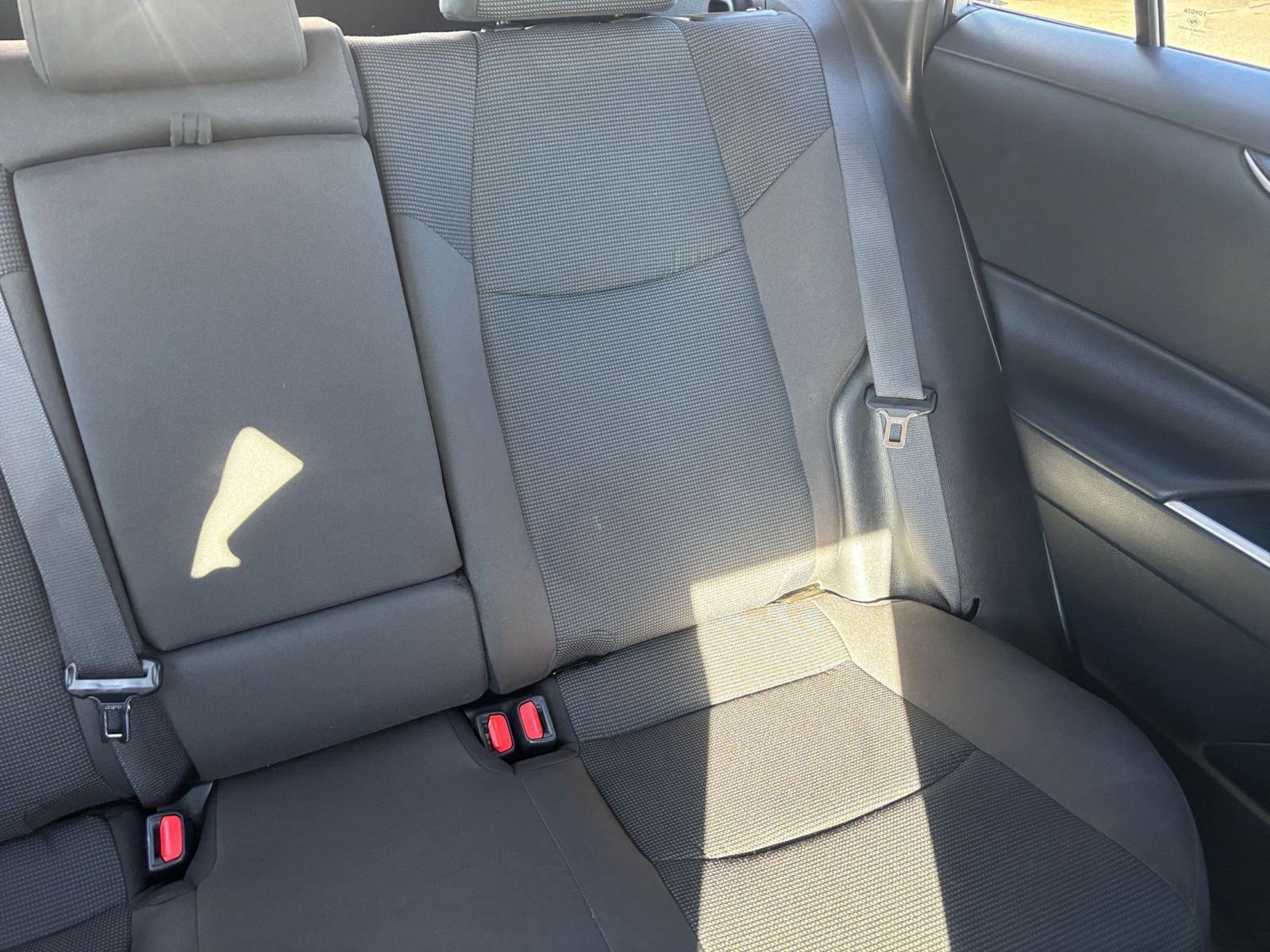 Used 2025 Toyota RAV4 LE image 33