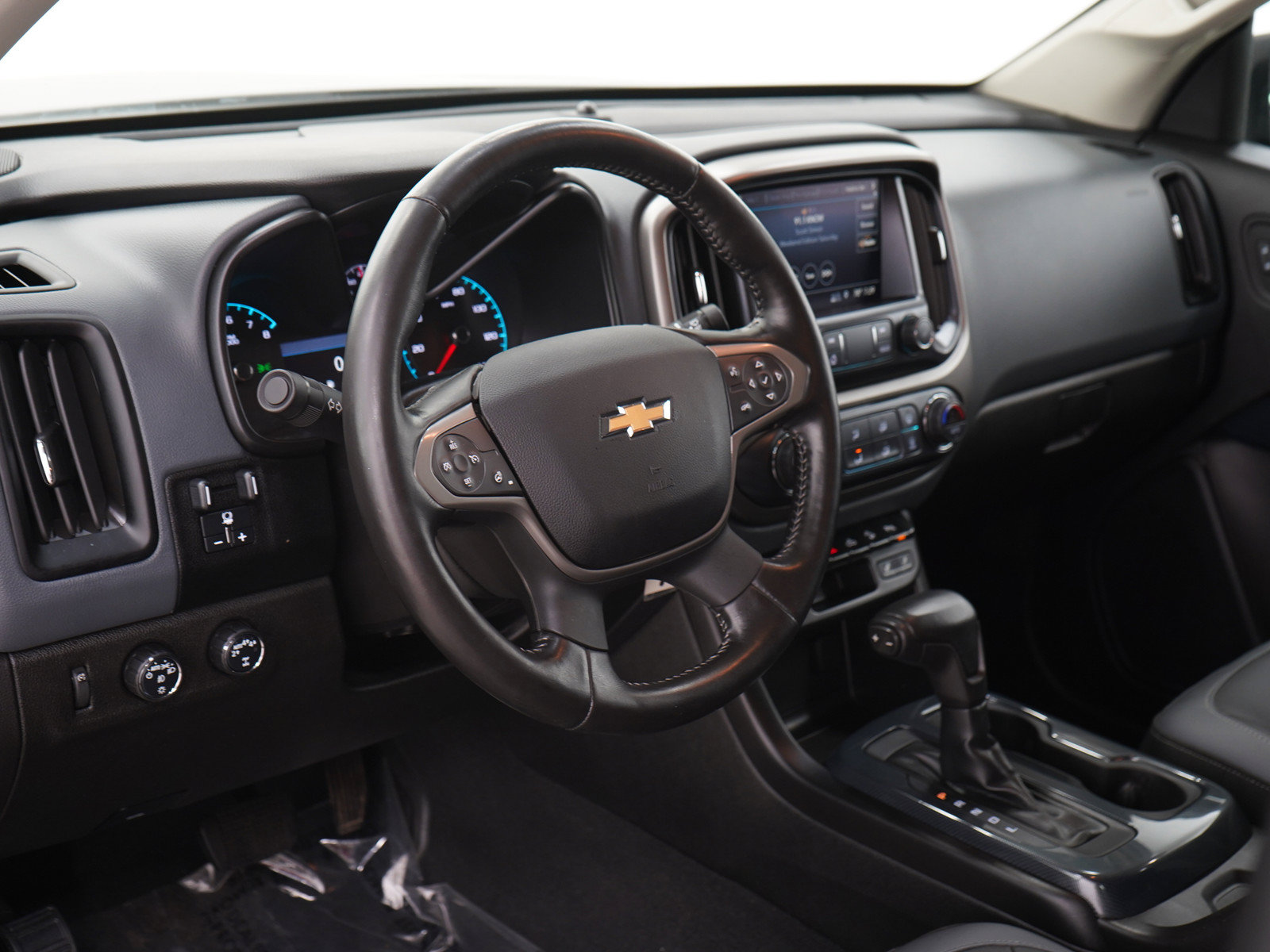 Used 2019 Chevrolet Colorado Z71 w/ Z71 Midnight Edition AWD/4WD image 24