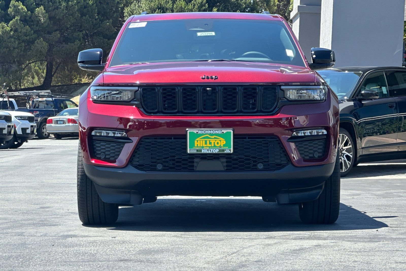 New 2025 Jeep Grand Cherokee Limited w/ Luxury Tech Group II AWD/4WD image 9