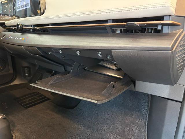 Certified 2024 Nissan Ariya AWD image 23