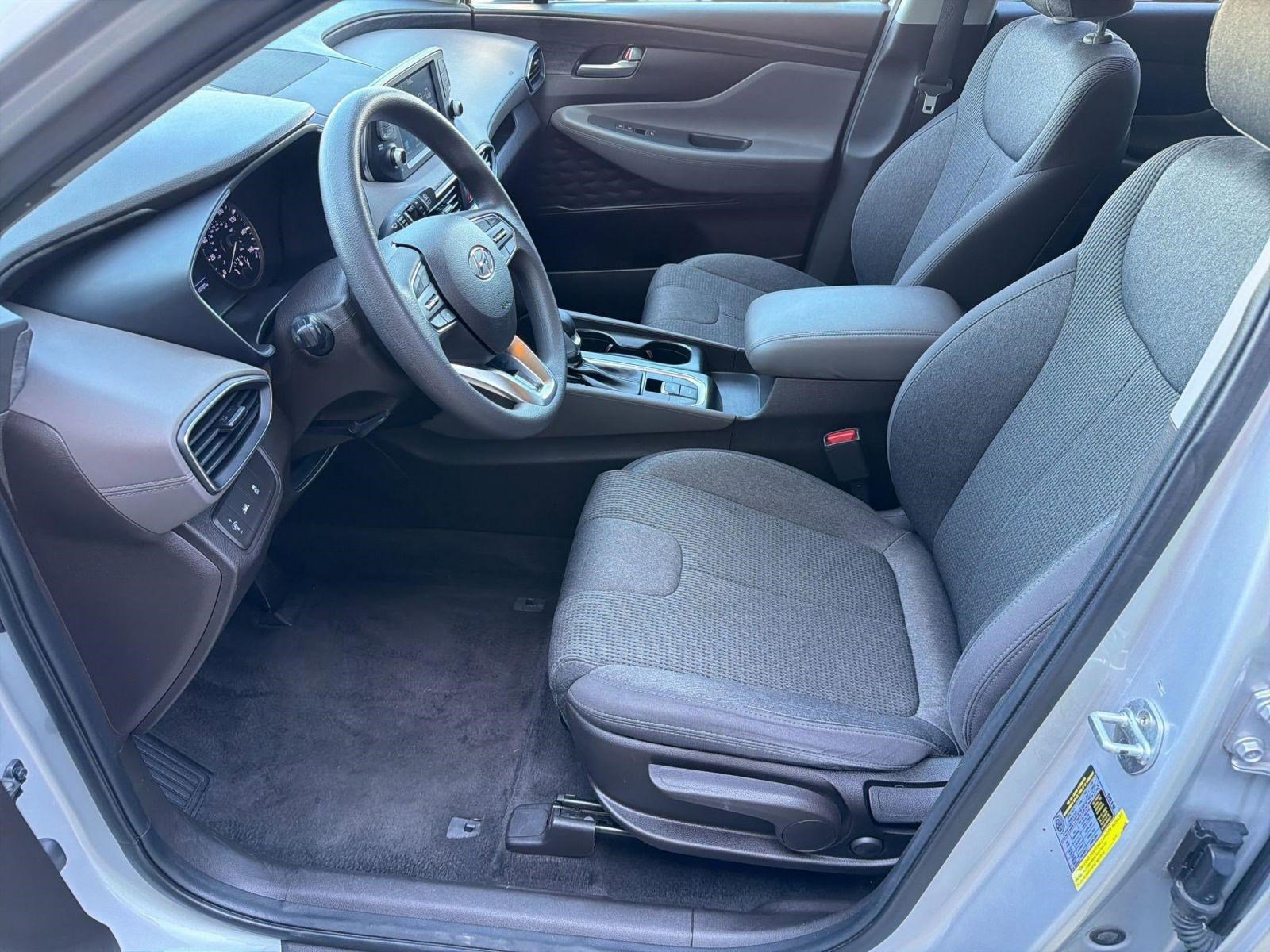 Used 2020 Hyundai Santa Fe SE image 5