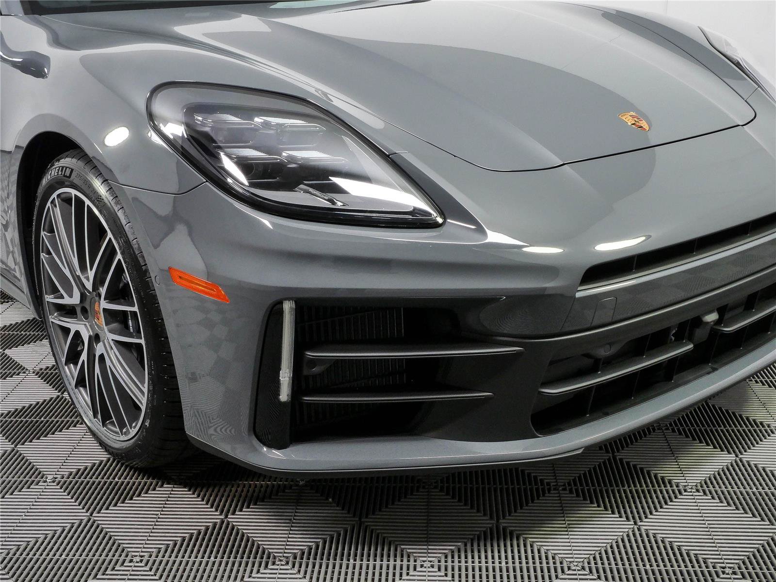 New 2026 Porsche Panamera image 39