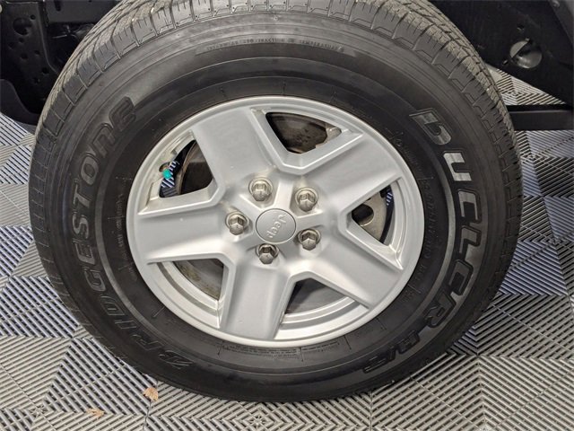 Used 2021 Jeep Gladiator Sport image 8