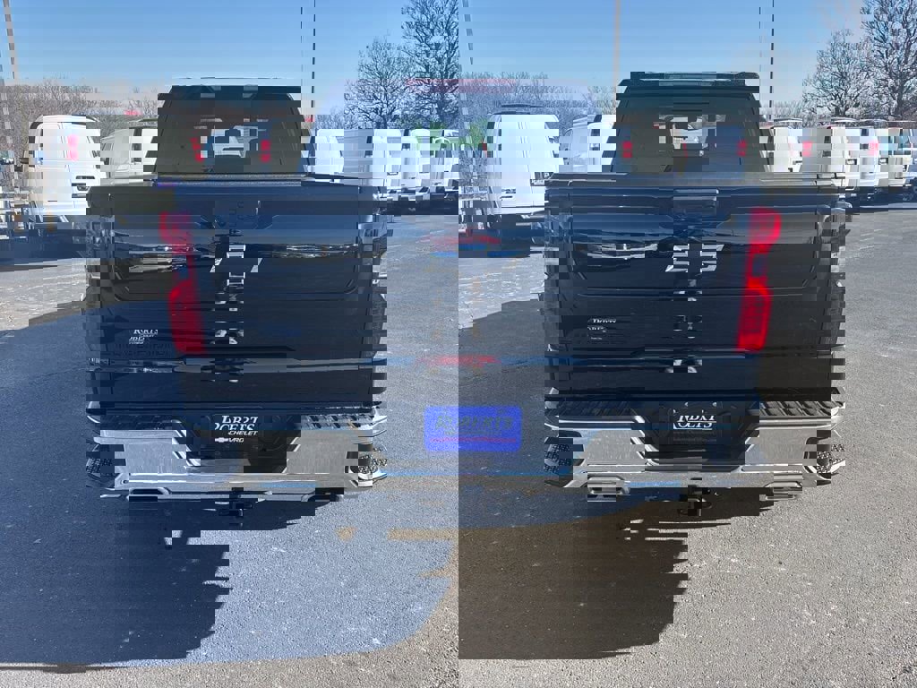 New 2026 Chevrolet Silverado 1500 LT image 4