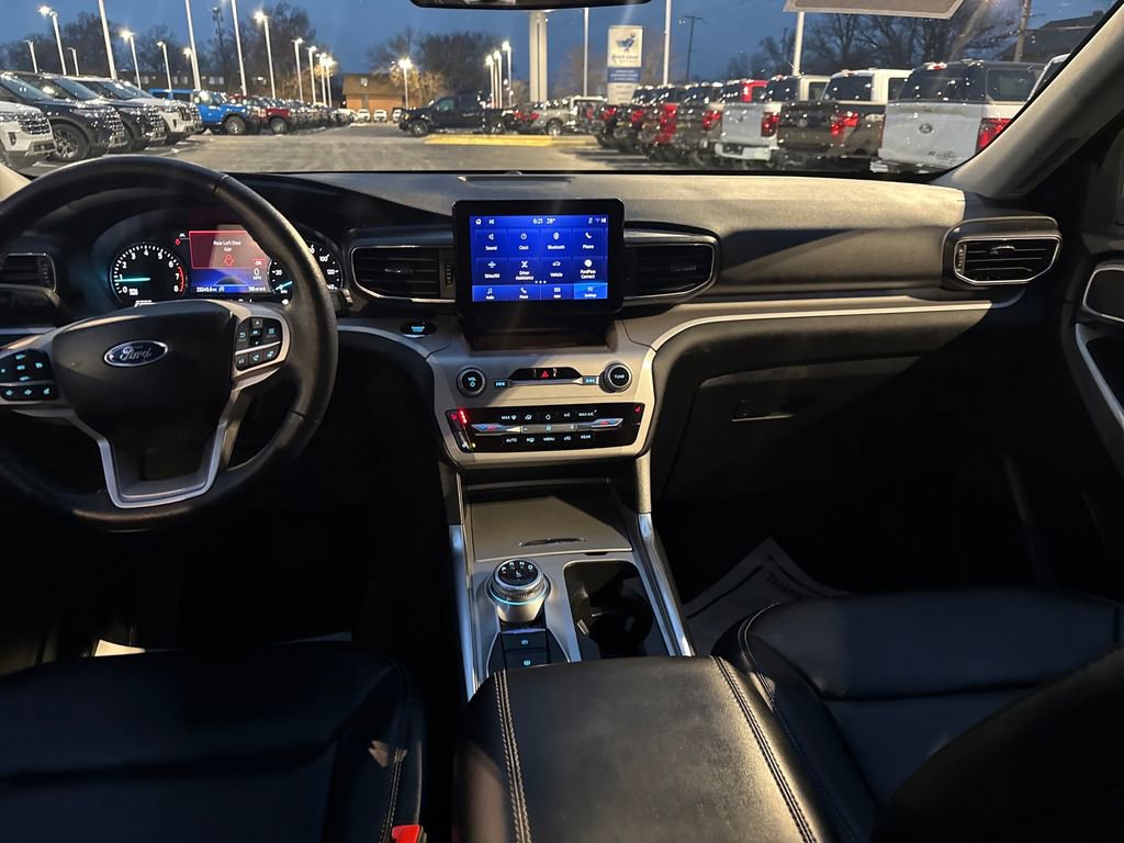 Used 2023 Ford Explorer XLT w/ Equipment Group 202A image 15