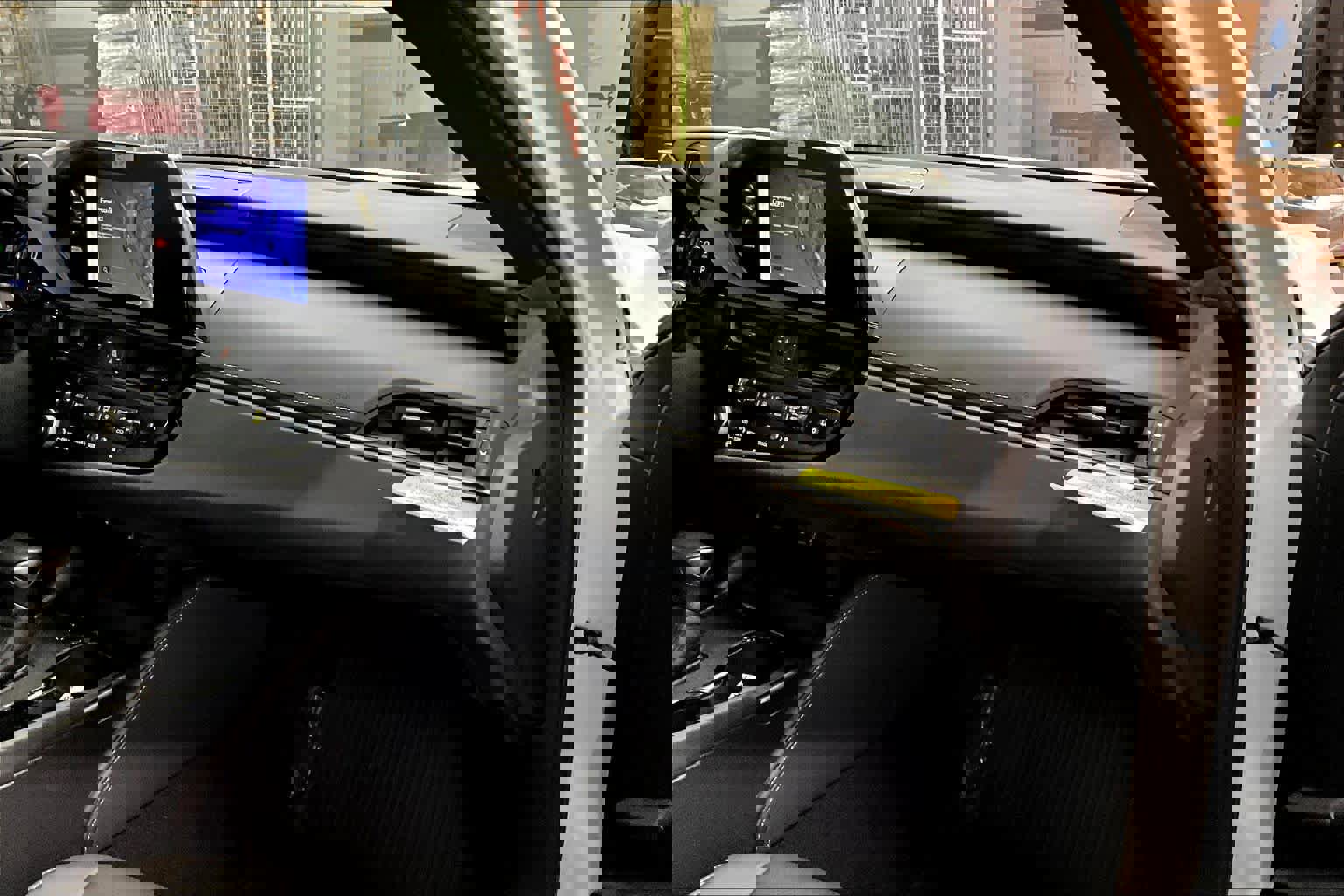 Used 2025 Lexus ES 300h w/ Premium Package image 18