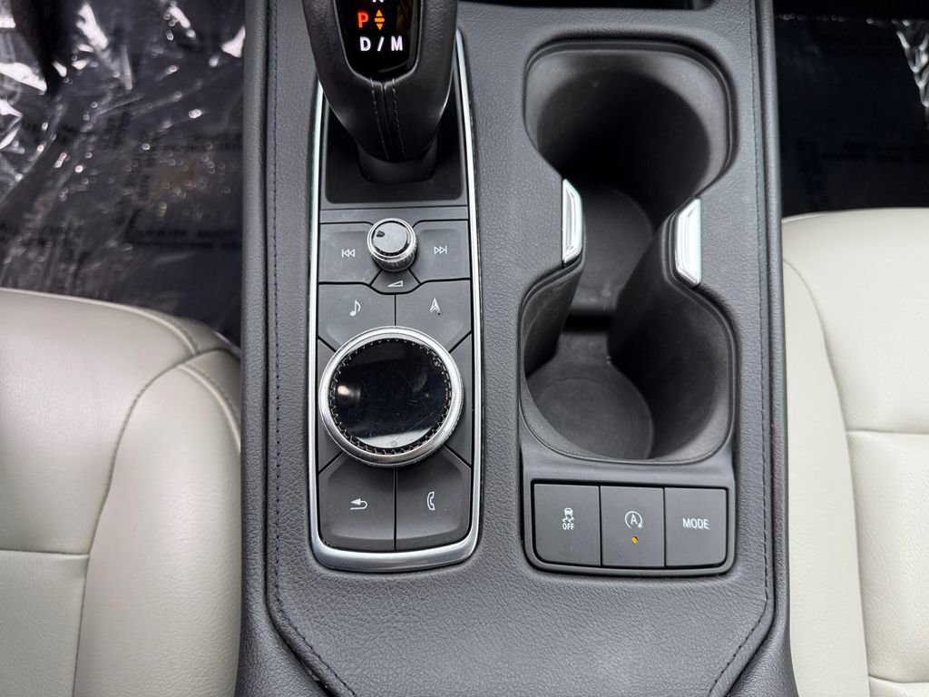 Used 2019 Cadillac XT4 Luxury w/ Cold Weather Package image 21