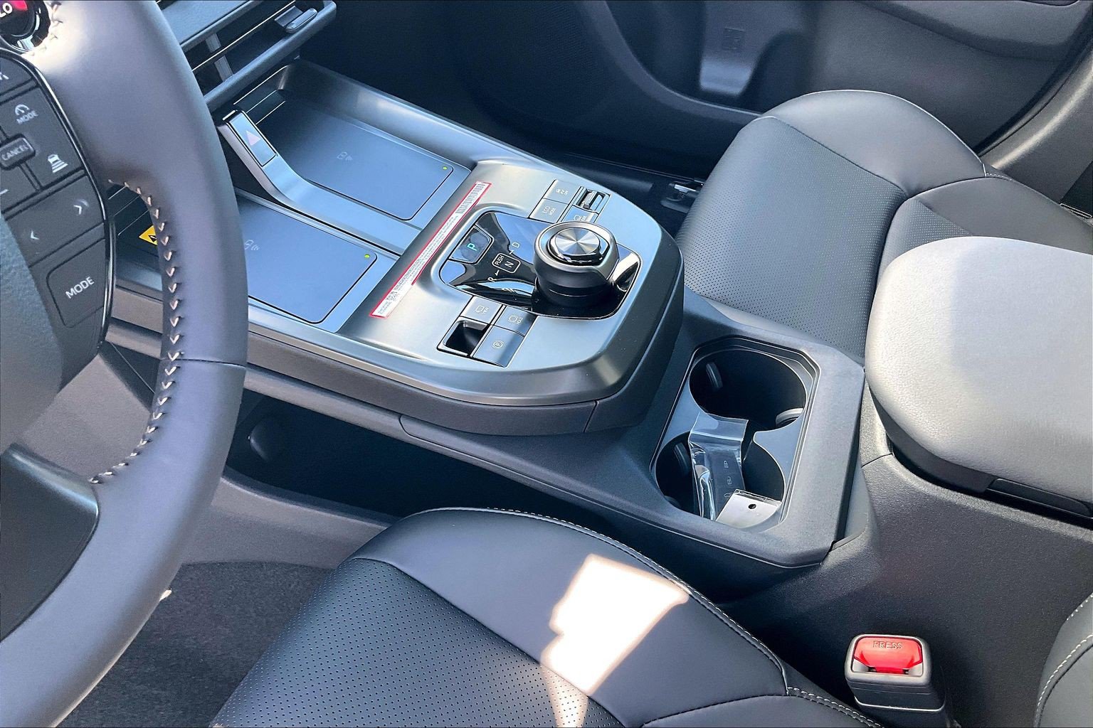 New 2027 Toyota bZ Woodland AWD/4WD image 10