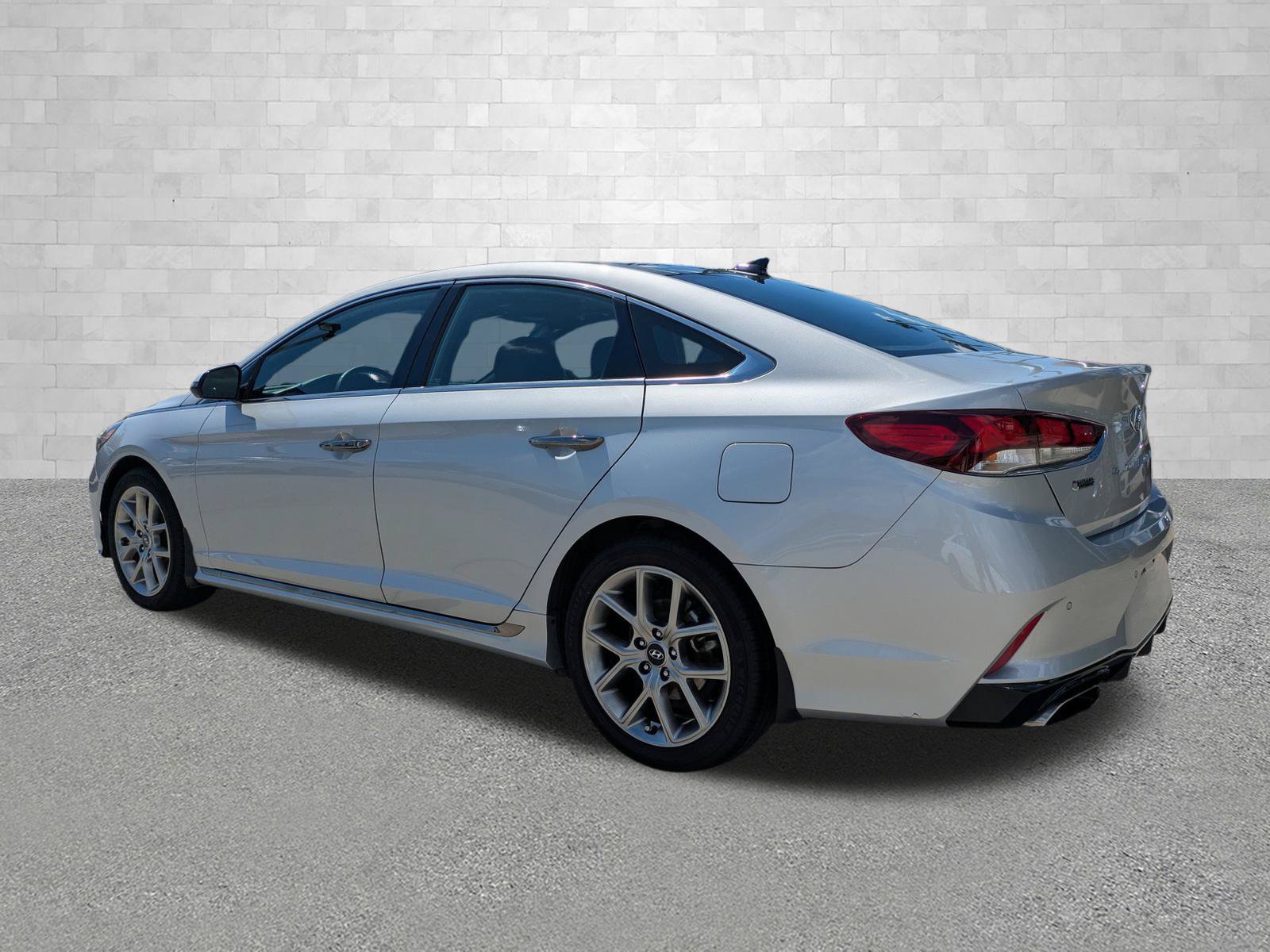 Used 2019 Hyundai Sonata Limited FWD image 4