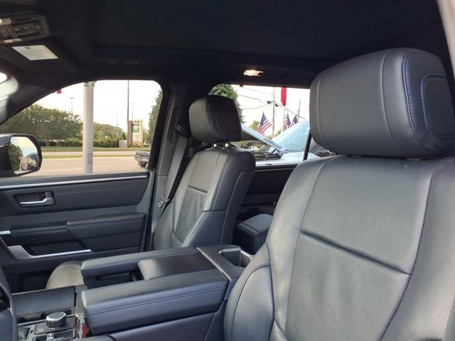 Used 2025 Toyota Sequoia Platinum AWD/4WD image 14