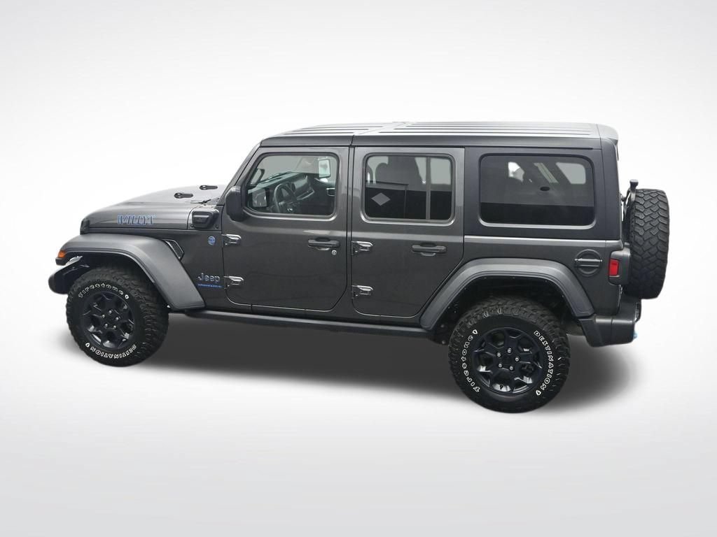 Used 2023 Jeep Wrangler Unlimited w/ Cold Weather Group AWD/4WD image 30