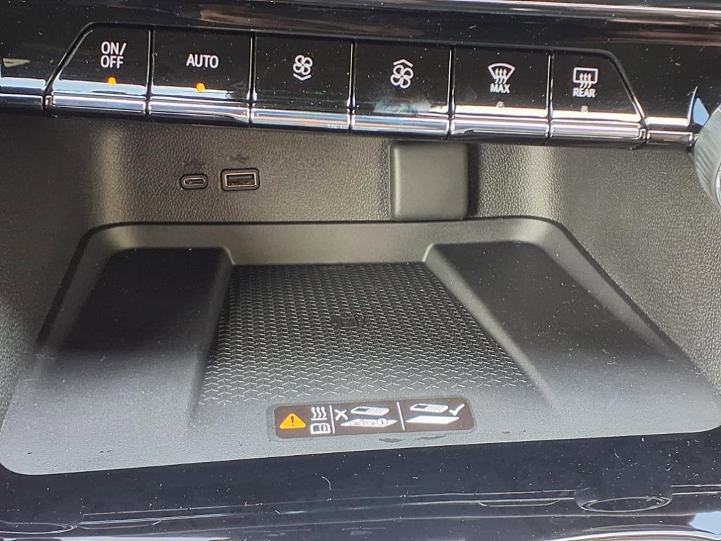 New 2026 Chevrolet Traverse Z71 image 17