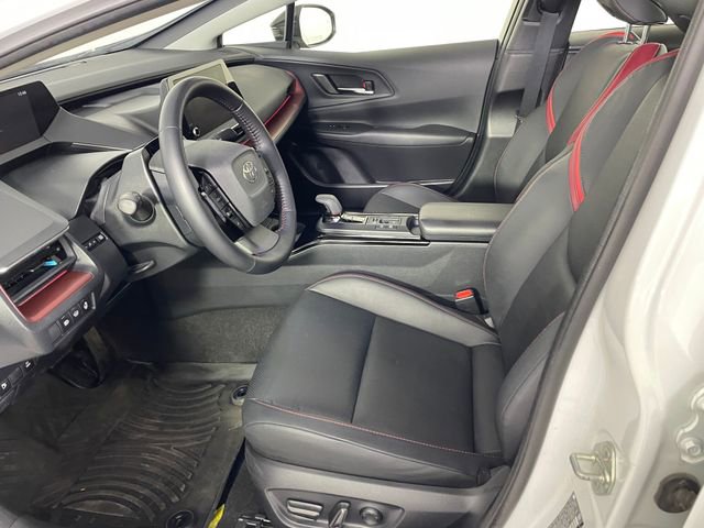 Used 2024 Toyota Prius Prime XSE Premium image 2