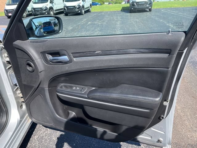 Used 2019 Chrysler 300 Touring L w/ Quick Order Package 22F RWD image 25