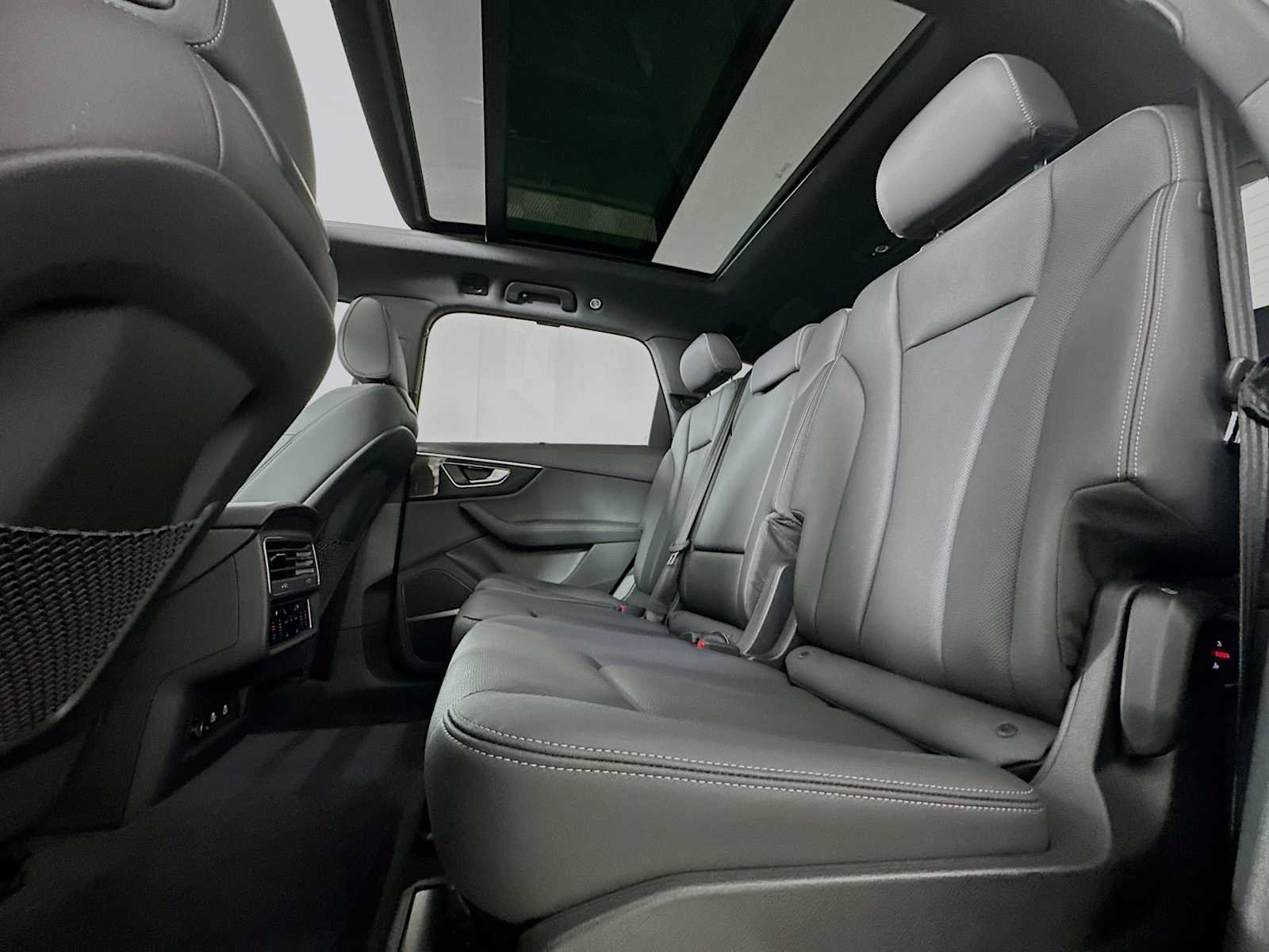 Used 2025 Audi Q7 Premium Plus w/ Premium Plus Package image 23